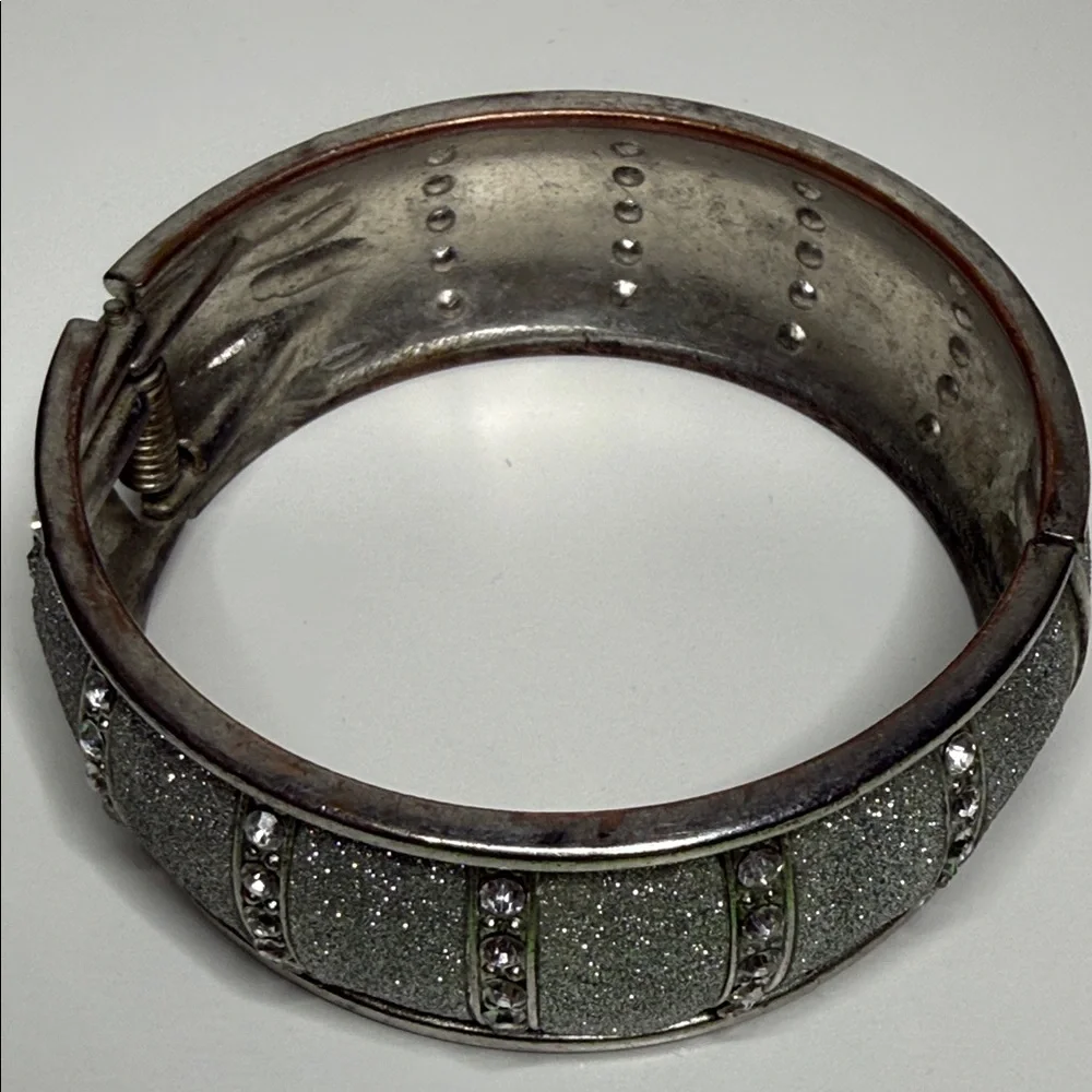 Vintage hinged Silver Glitter rhinestone clamper Bangle bracelet